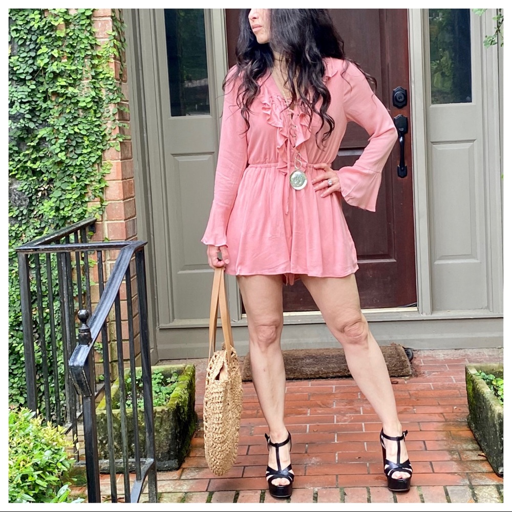 ROSE CHIC LACE UP ROMPER - Picture 3 of 8